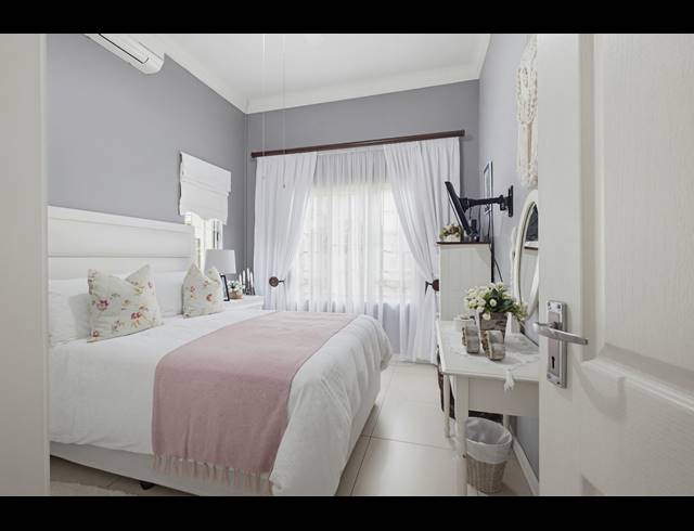 3 BEDROOM TOWNHOUSE FOR SALE IN SOMERSET PARK